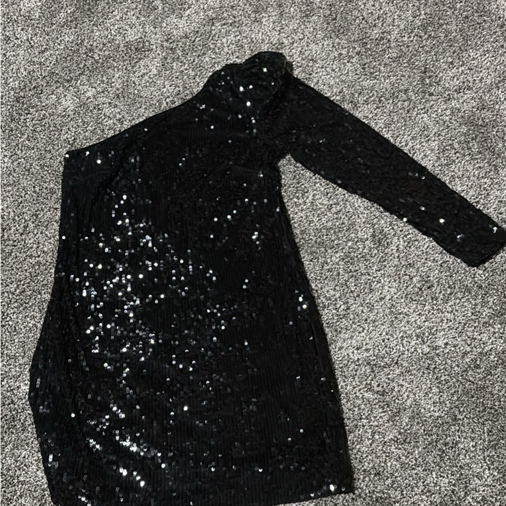 Express Black Sequin One-Shoulder Dress